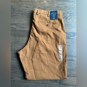 Brand New Men’s straight taper khaki